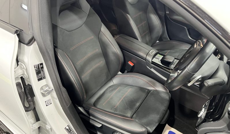 
								2023 Mercedes CLA 250e AMG Line Premium 8G full									