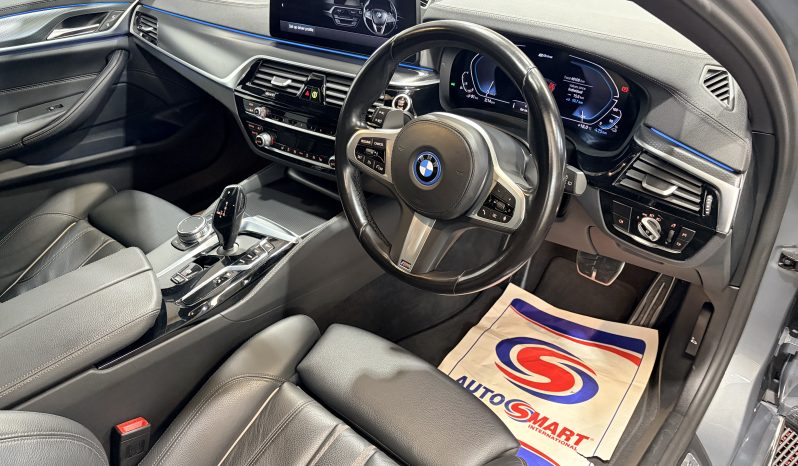 
								2023 BMW 530e M Sport Touring LCI Automatic full									