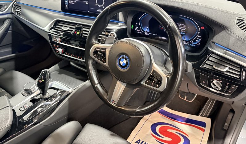 
								2023 BMW 530e M Sport Touring LCI Automatic full									