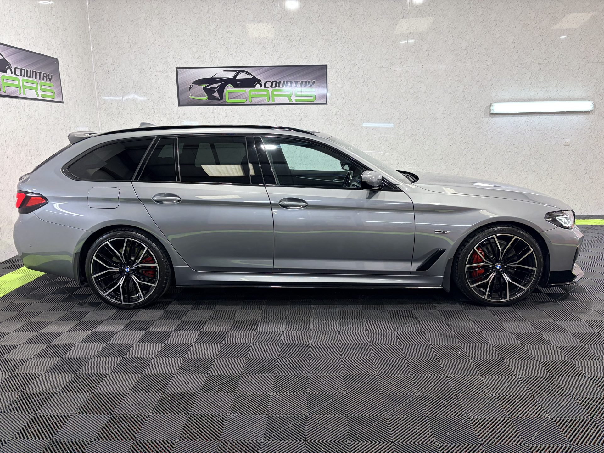 2023 BMW 530e M Sport Touring LCI Automatic
