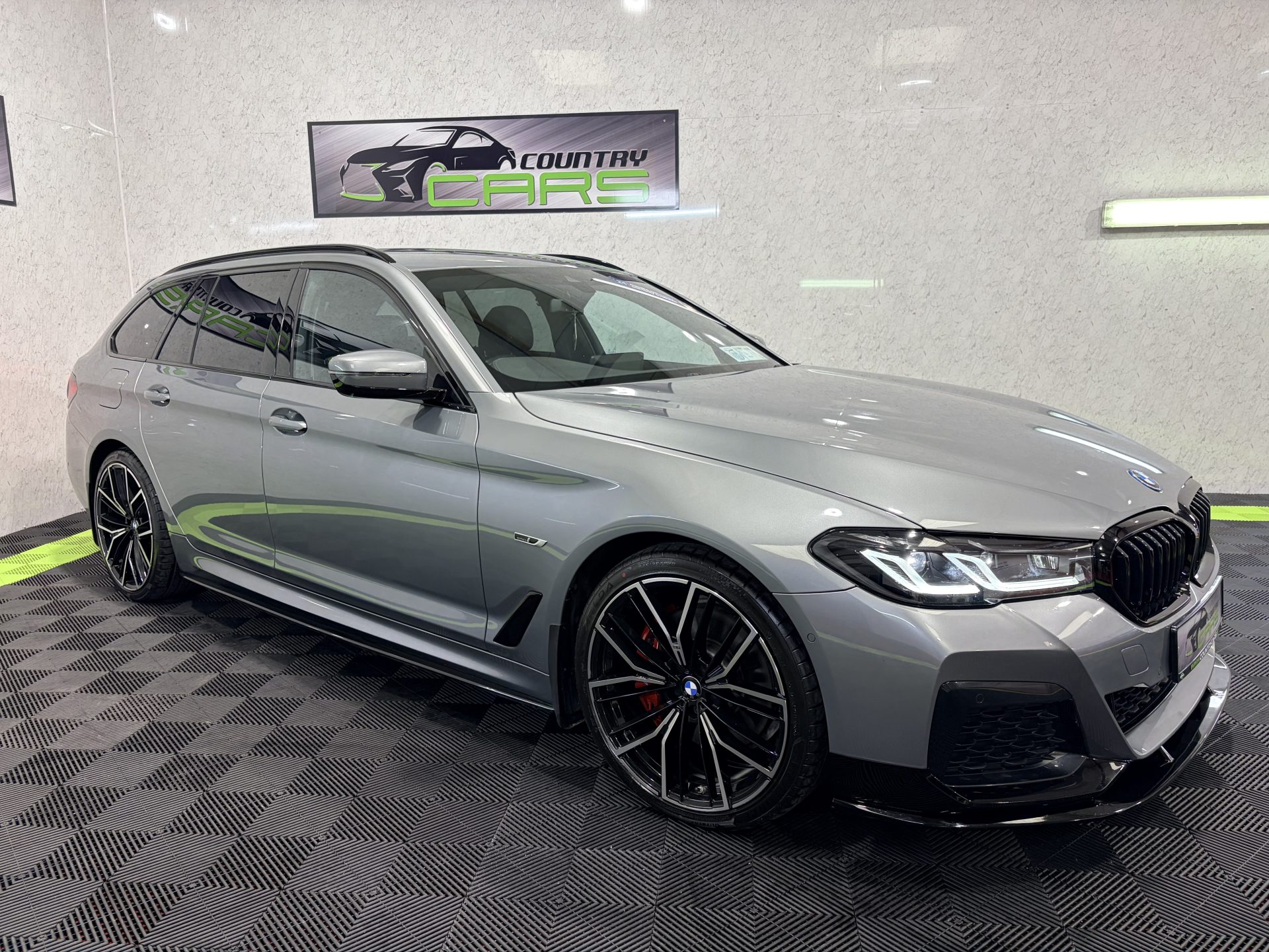 2023 BMW 530e M Sport Touring LCI Automatic