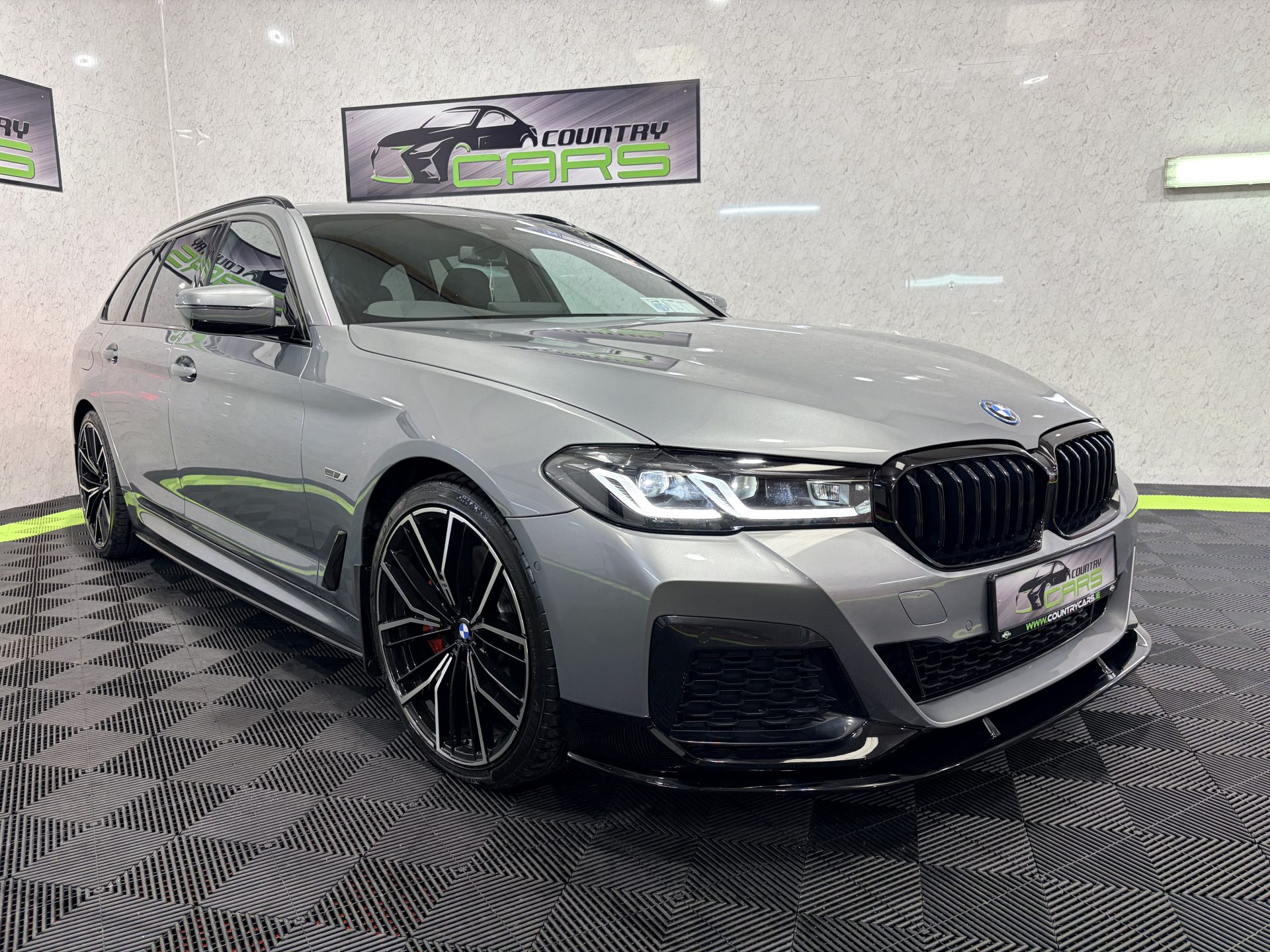 2023 BMW 530e M Sport Touring LCI Automatic