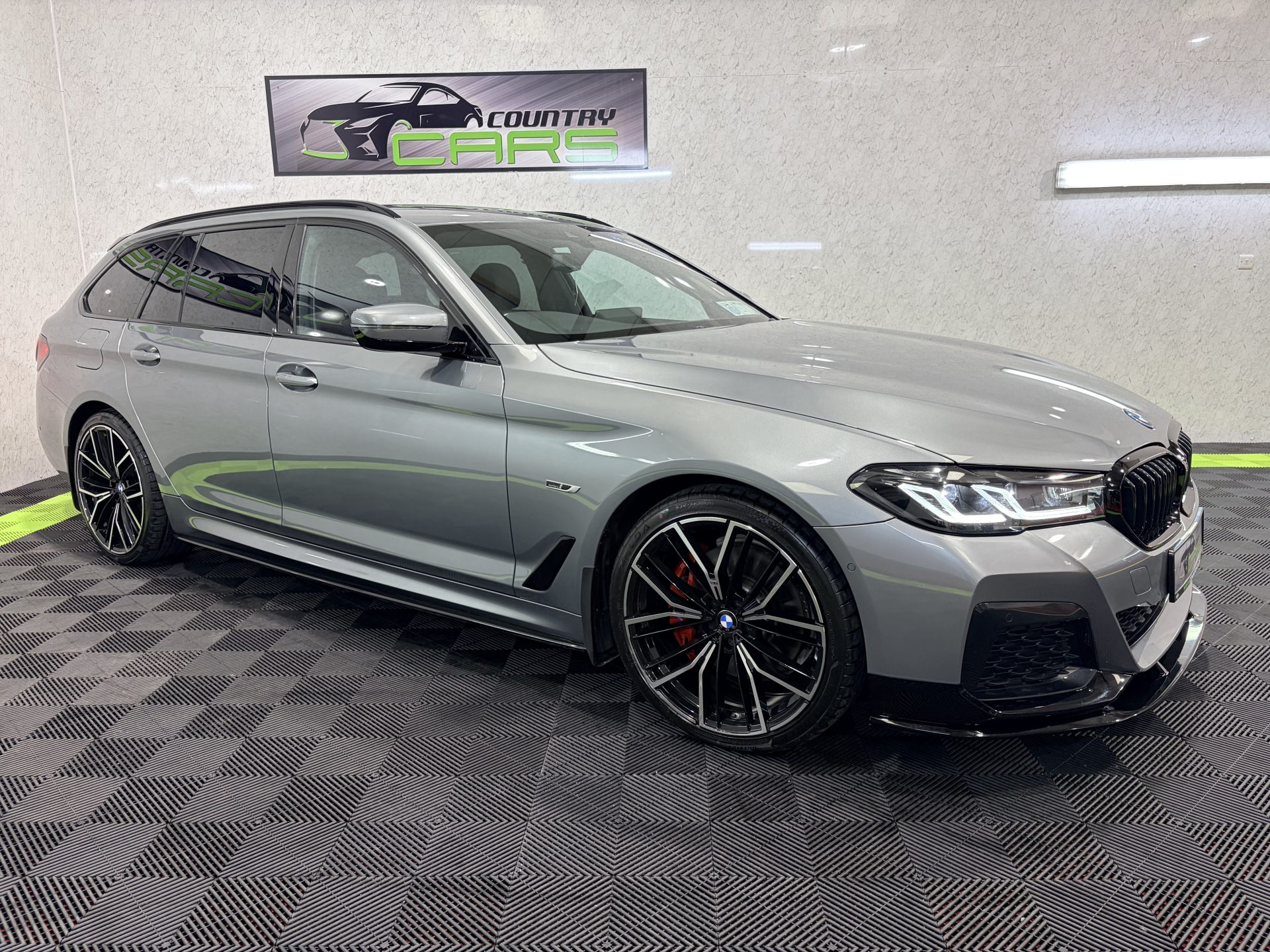 2023 BMW 530e M Sport Touring LCI Automatic