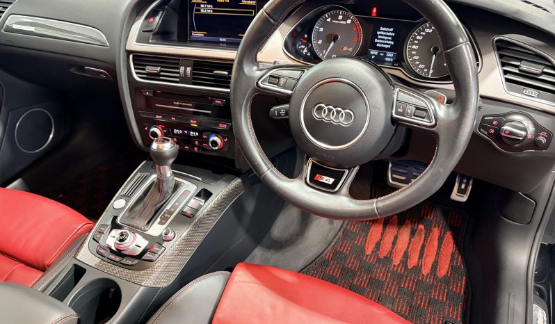 
								2013 Audi S4 3.0 V6 TFSI Quattro full									