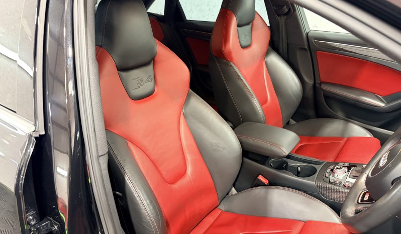 
								2013 Audi S4 3.0 V6 TFSI Quattro full									