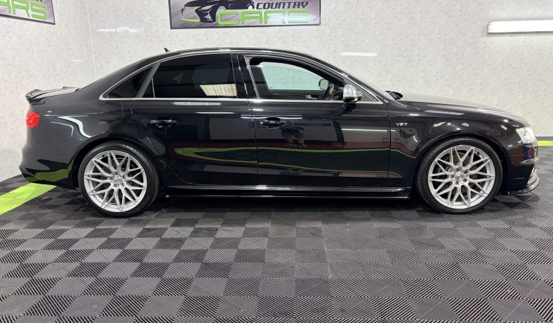 
								2013 Audi S4 3.0 V6 TFSI Quattro full									