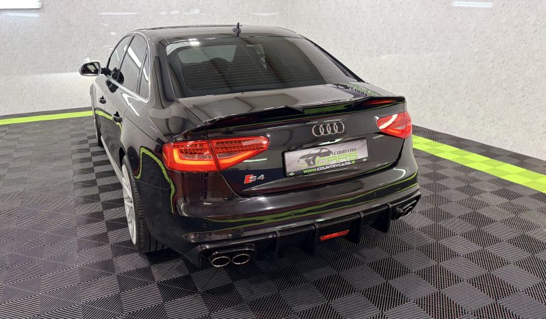 
								2013 Audi S4 3.0 V6 TFSI Quattro full									