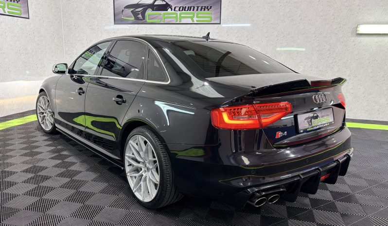 
								2013 Audi S4 3.0 V6 TFSI Quattro full									