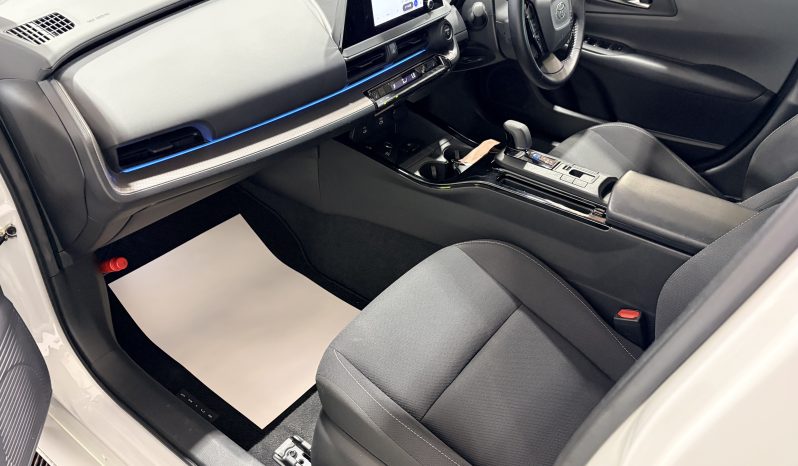 
								2023 Toyota Prius 2.0 Hybrid Auto full									