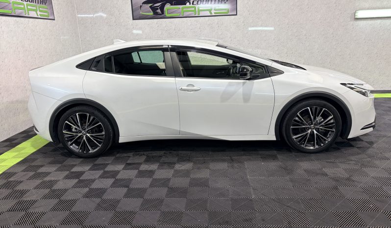 
								2023 Toyota Prius 2.0 Hybrid Auto full									