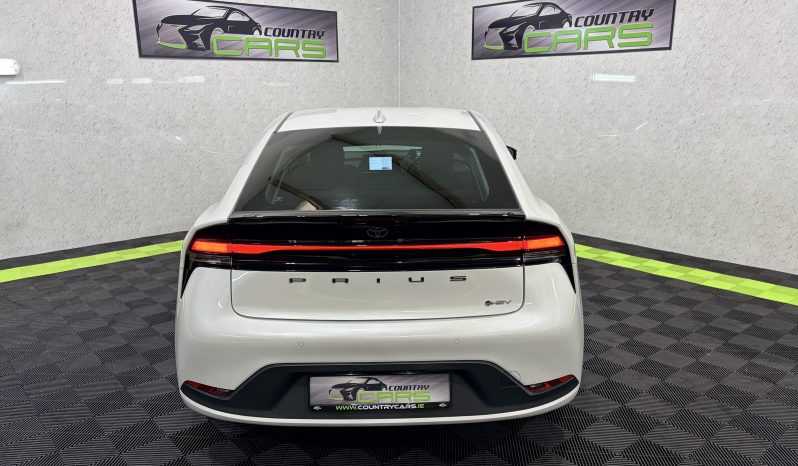 
								2023 Toyota Prius 2.0 Hybrid Auto full									