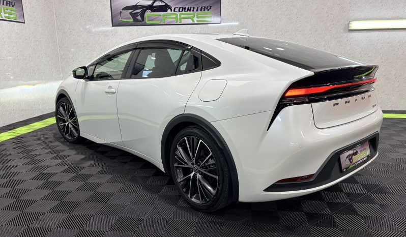 
								2023 Toyota Prius 2.0 Hybrid Auto full									