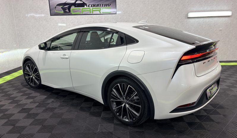 
								2023 Toyota Prius 2.0 Hybrid Auto full									