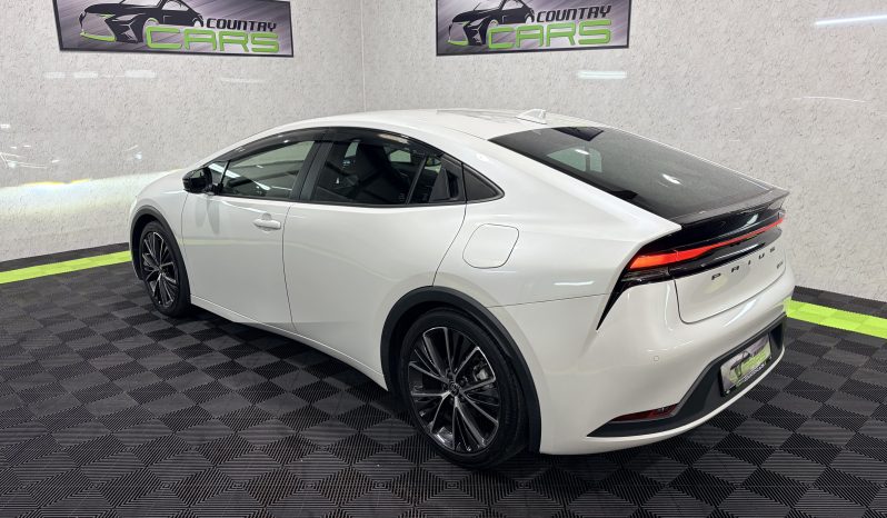 
								2023 Toyota Prius 2.0 Hybrid Auto full									