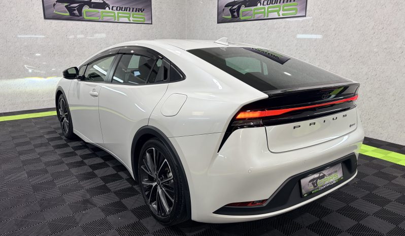 
								2023 Toyota Prius 2.0 Hybrid Auto full									