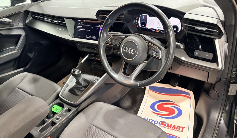 
								2021 Audi A3 Sport 1.5 Tfsi 150 full									