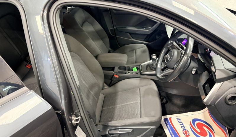 
								2021 Audi A3 Sport 1.5 Tfsi 150 full									