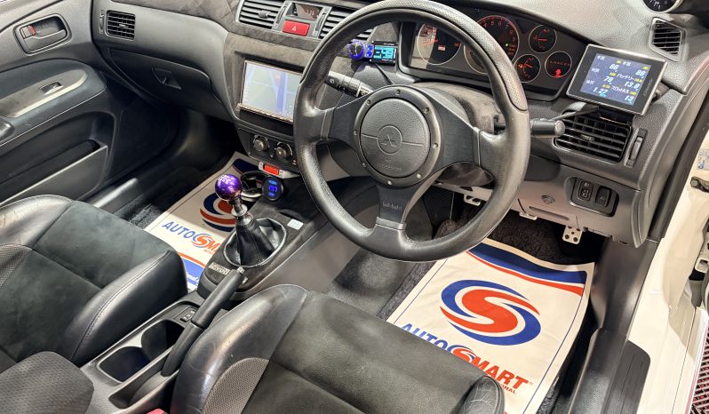 
								2005 Mitsubishi Lancer Evolution IX full									