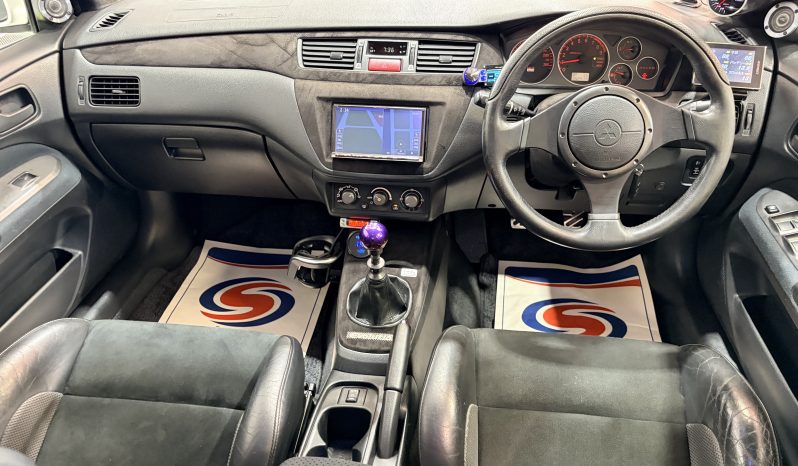 
								2005 Mitsubishi Lancer Evolution IX full									