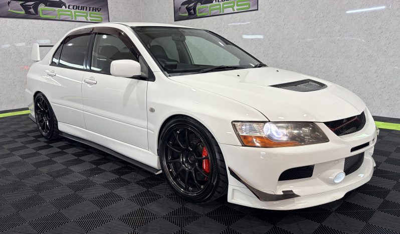 
								2005 Mitsubishi Lancer Evolution IX full									
