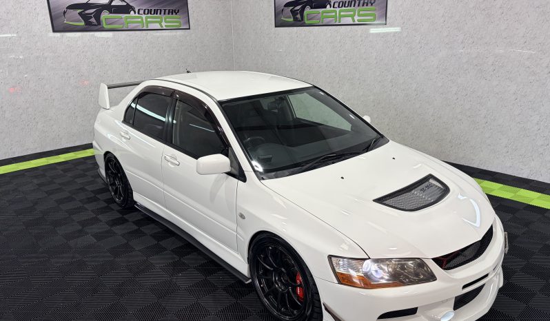 
								2005 Mitsubishi Lancer Evolution IX full									