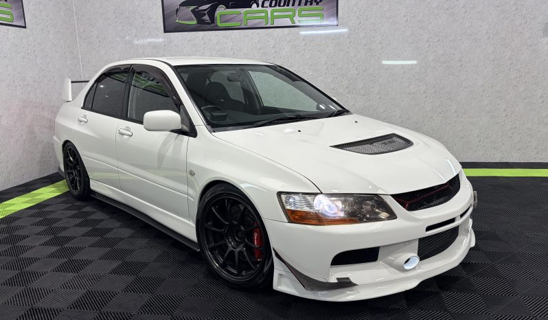 
								2005 Mitsubishi Lancer Evolution IX full									