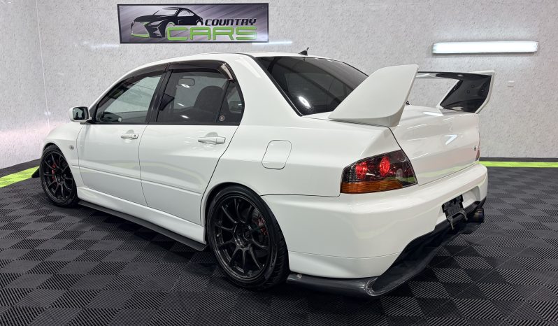 
								2005 Mitsubishi Lancer Evolution IX full									