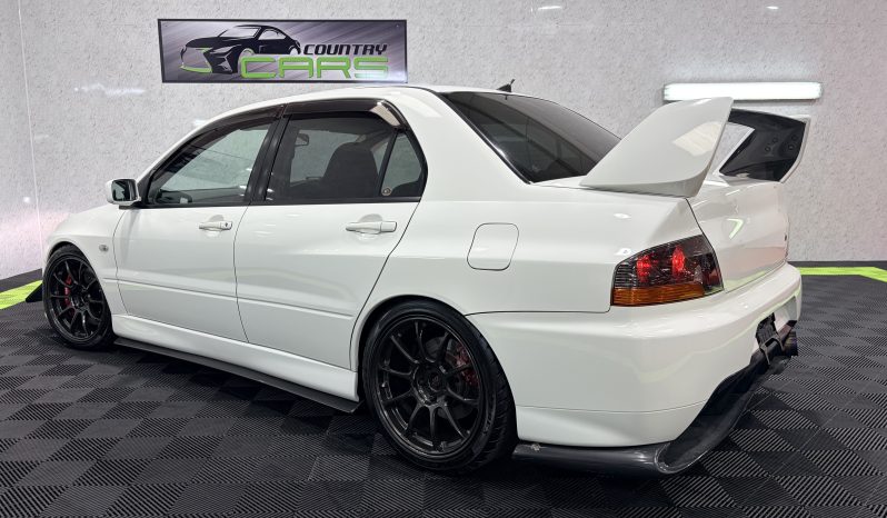 
								2005 Mitsubishi Lancer Evolution IX full									