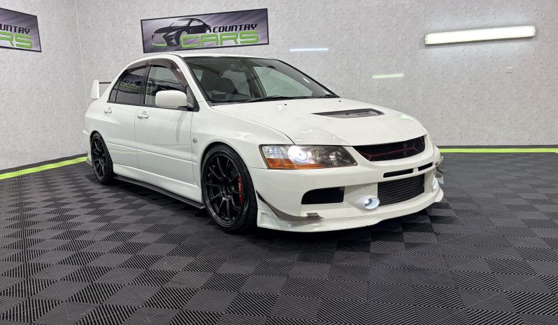 
								2005 Mitsubishi Lancer Evolution IX full									